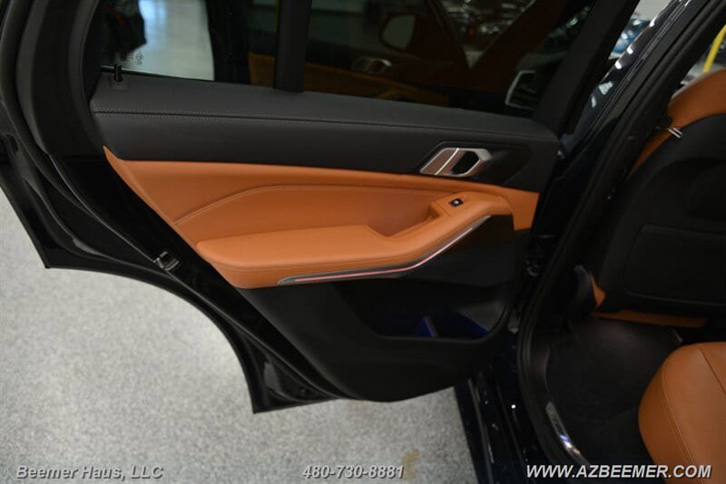 Used 2022 BMW X5 xDrive40i w/ M Sport Package AWD/4WD image 39