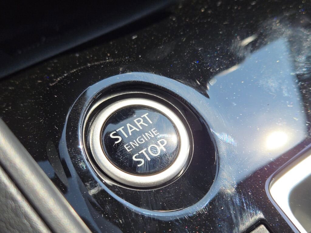 Used 2025 Nissan Versa SV w/ Trunk Package image 22