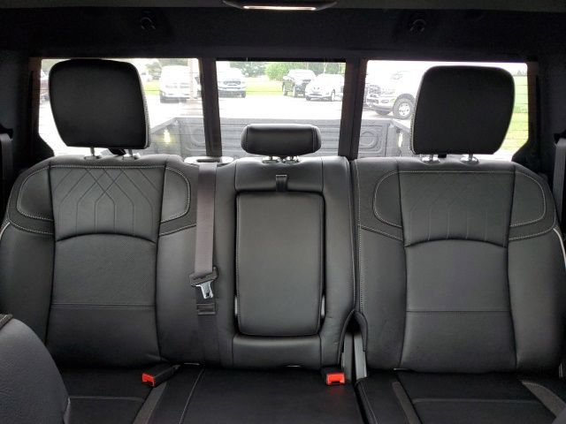Used 2025 RAM 2500 Limited AWD/4WD image 16