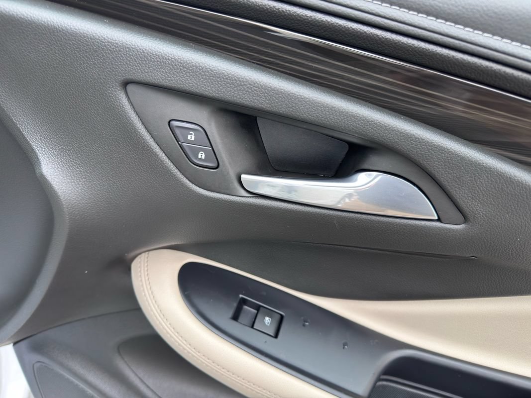 Used 2020 Buick Envision Premium w/ LPO, Cargo Package AWD/4WD image 30