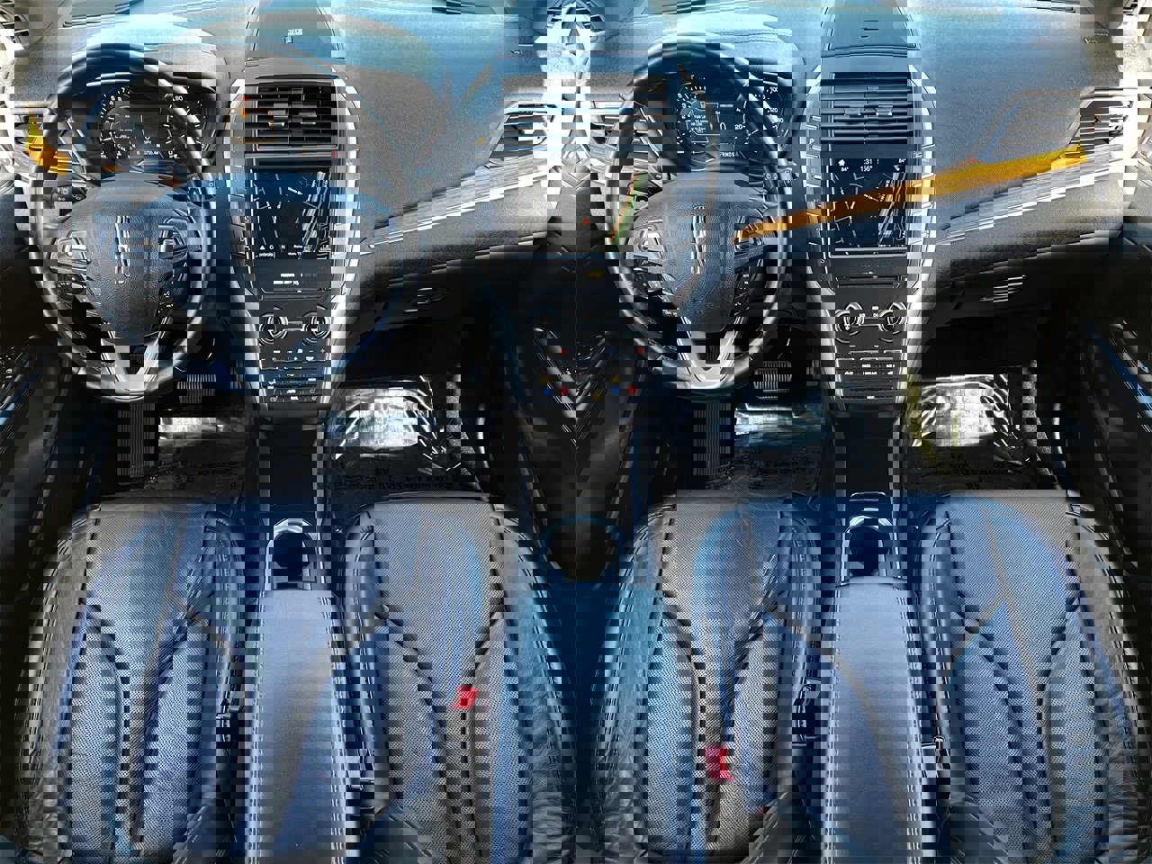 Used 2019 Lincoln MKC Reserve image 9