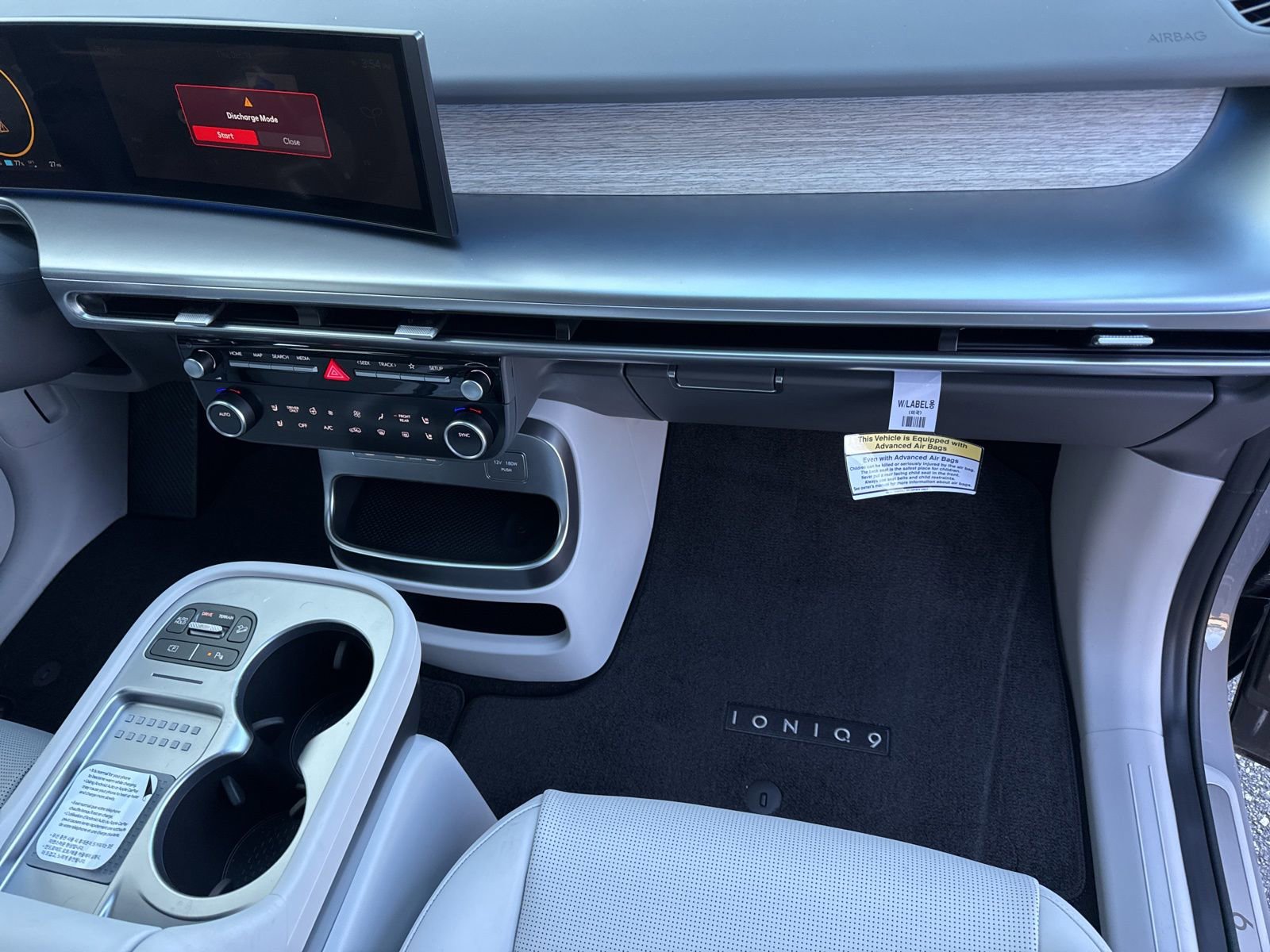 Used 2026 Hyundai Ioniq 9 SEL image 45