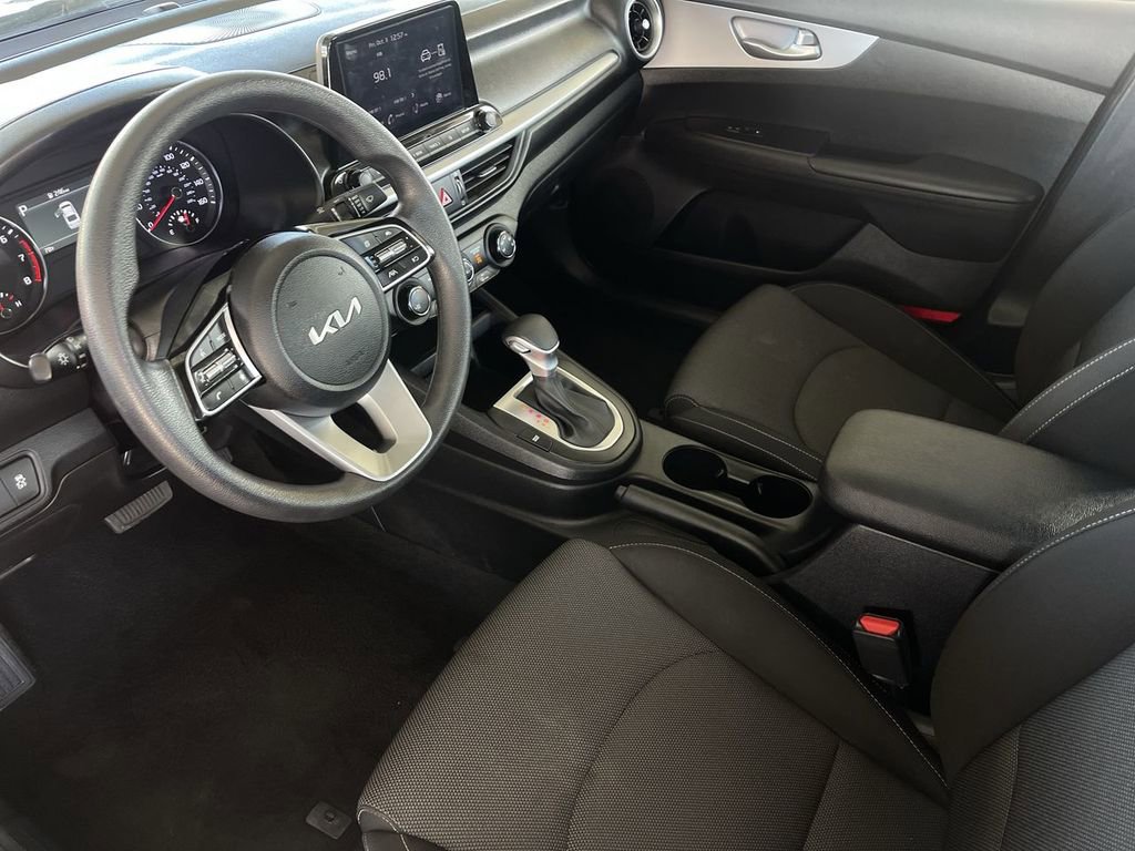 Used 2024 Kia Forte LXS image 10