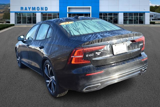 Used 2022 Volvo S60 B5 Momentum w/ Premium Package image 5