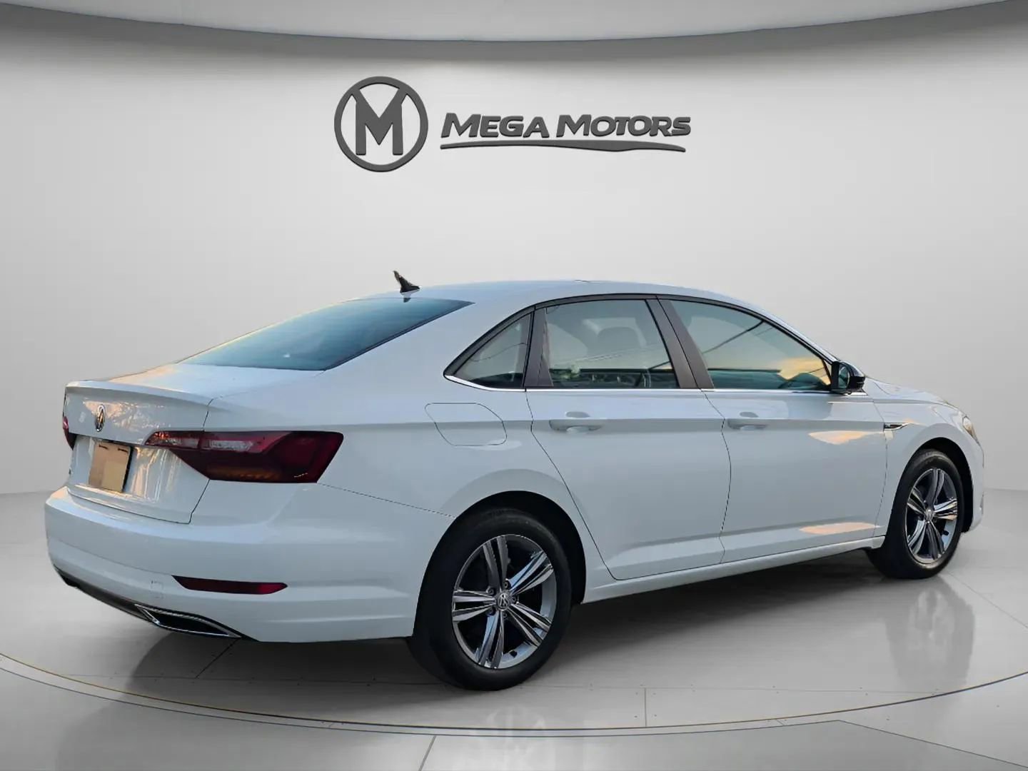 Used 2019 Volkswagen Jetta R-Line FWD image 8