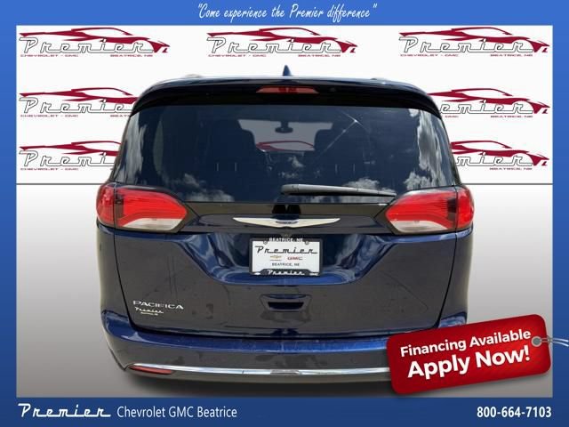 Used 2020 Chrysler Pacifica Touring-L FWD image 4
