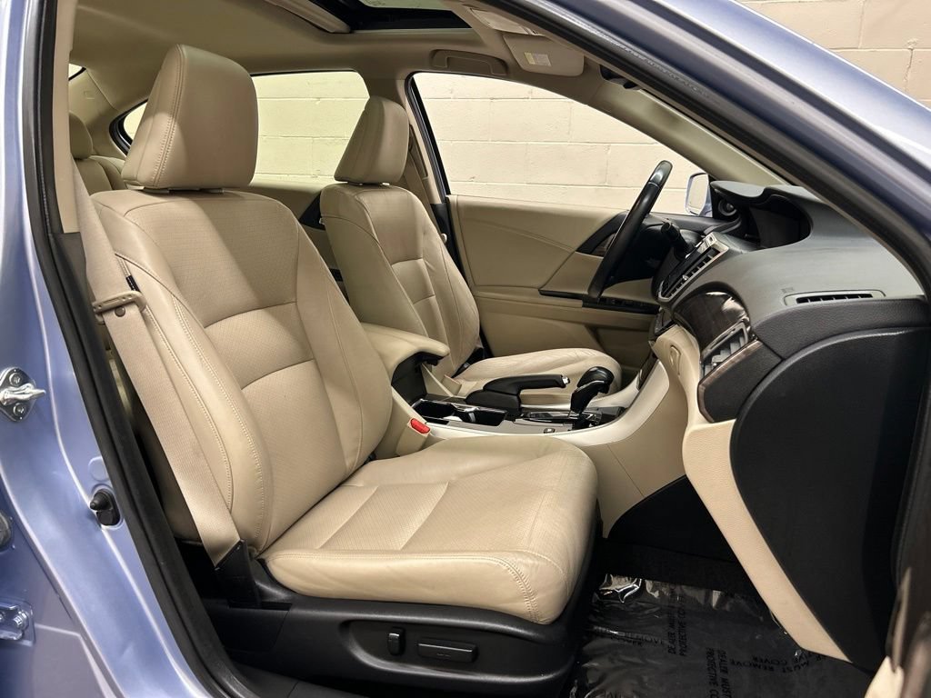 Used 2017 Honda Accord EX-L image 12
