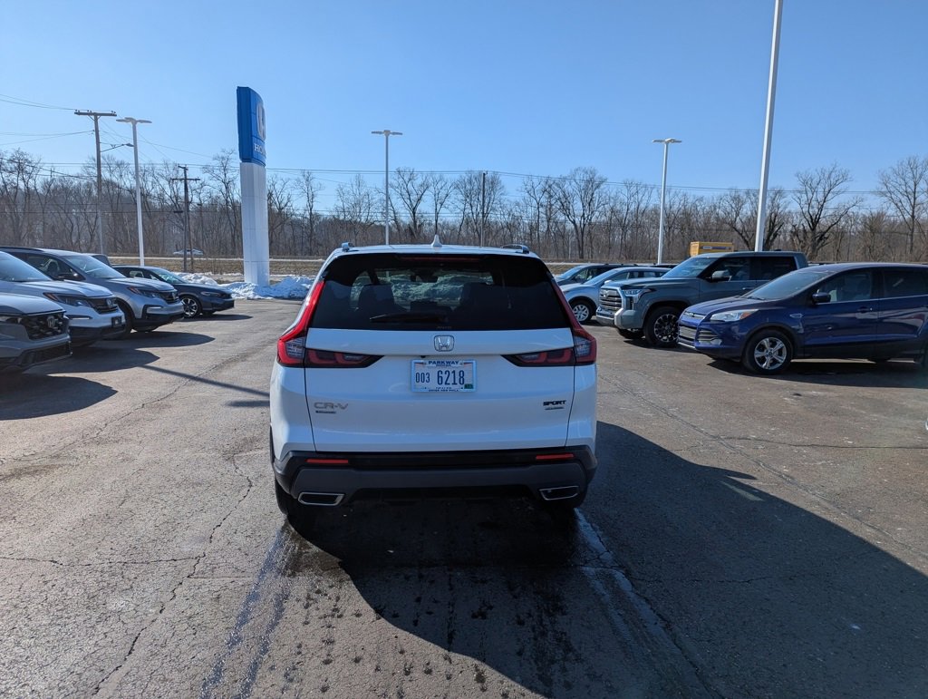 Certified 2025 Honda CR-V Sport Touring image 4