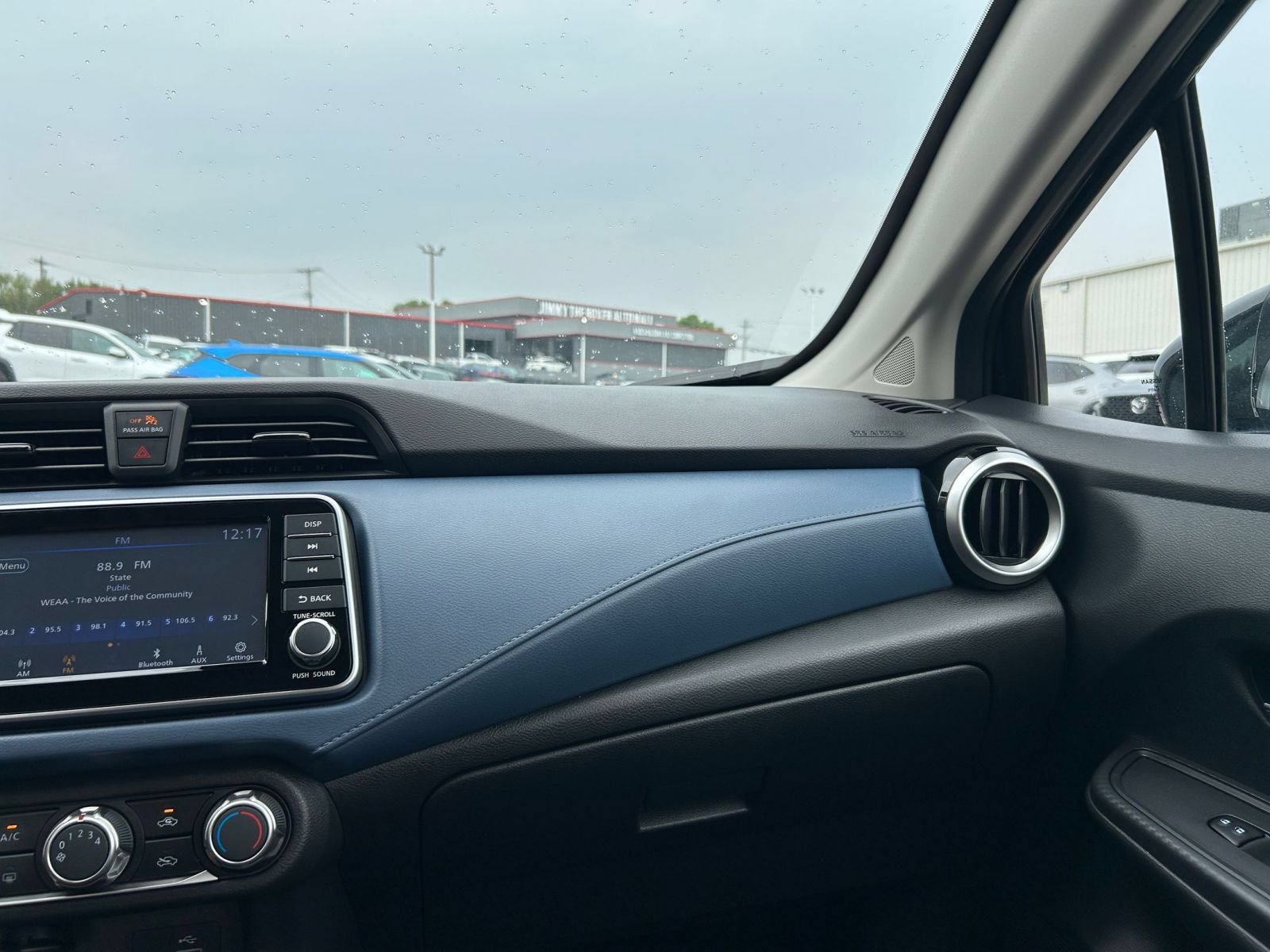 Used 2025 Nissan Versa SV FWD image 25