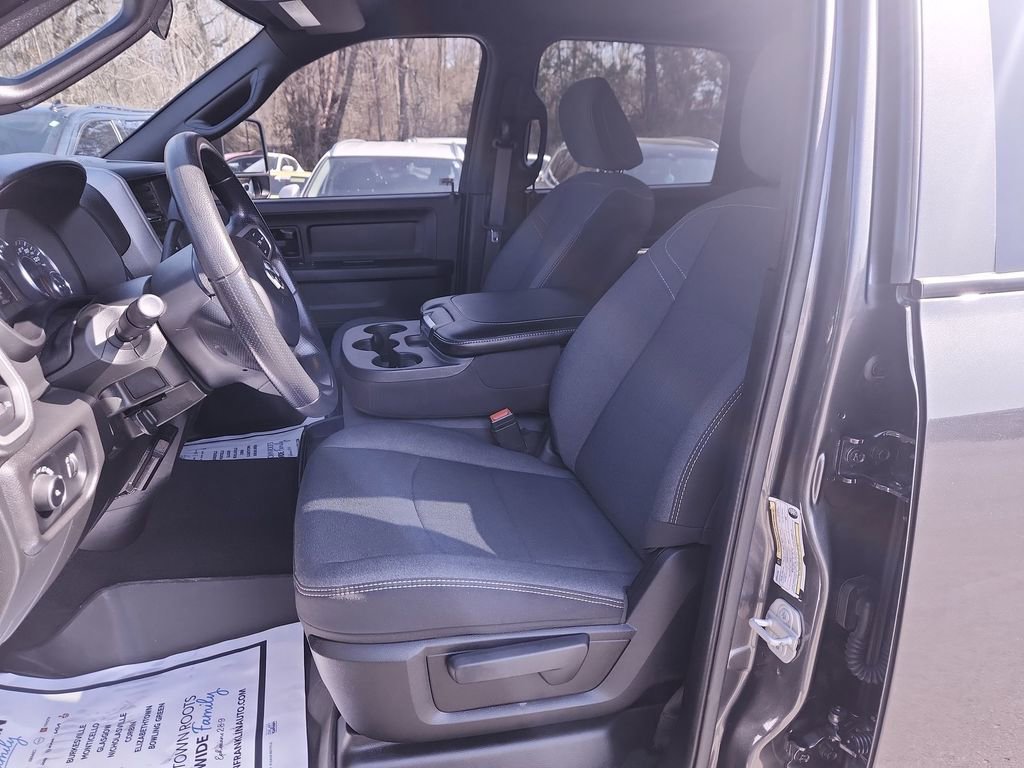 Used 2024 RAM 3500 Tradesman w/ Chrome Appearance Group image 11