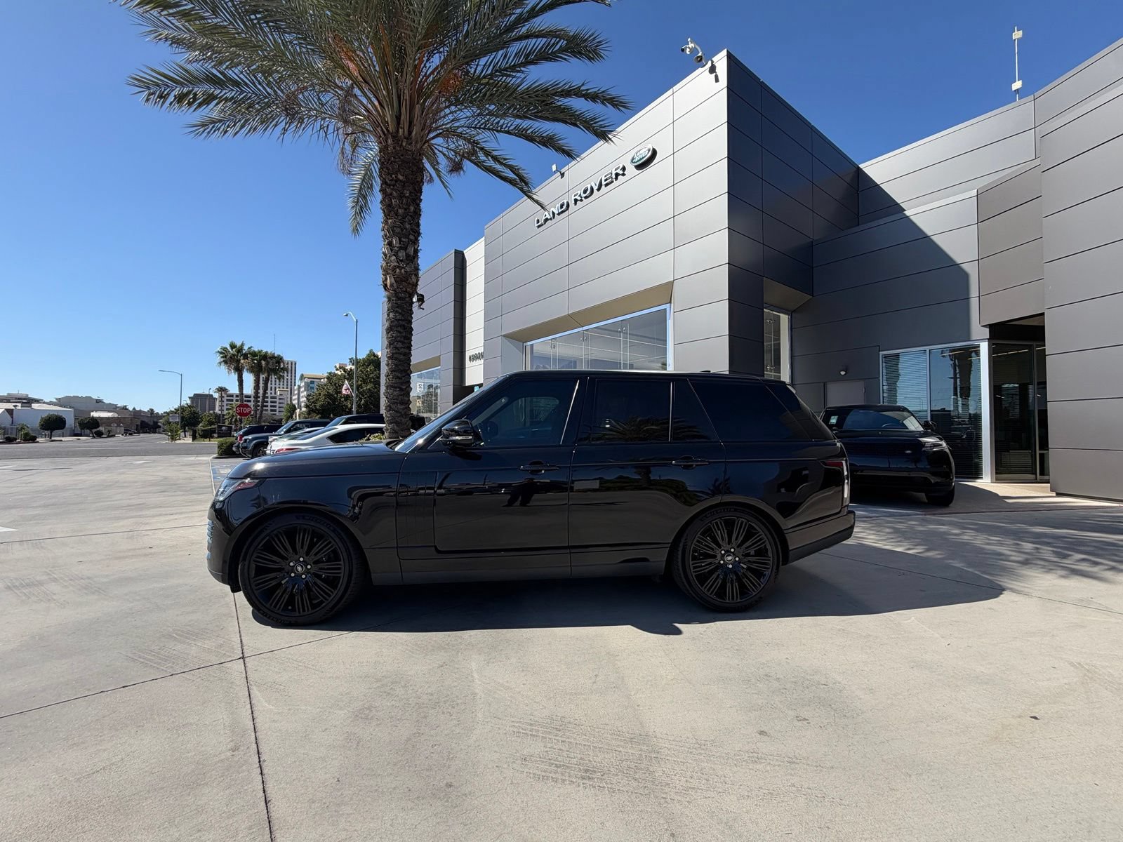 Used 2022 Land Rover Range Rover Westminster Edition AWD/4WD image 3