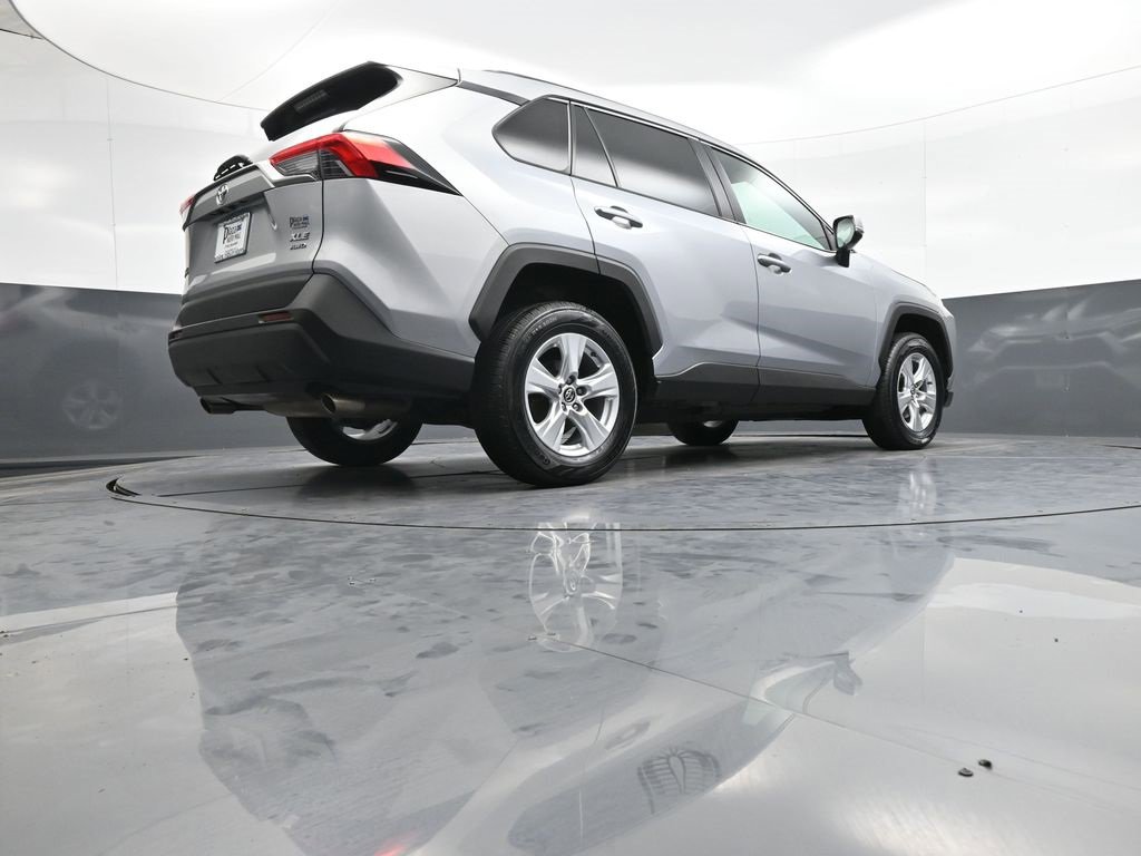 Used 2021 Toyota RAV4 XLE image 28