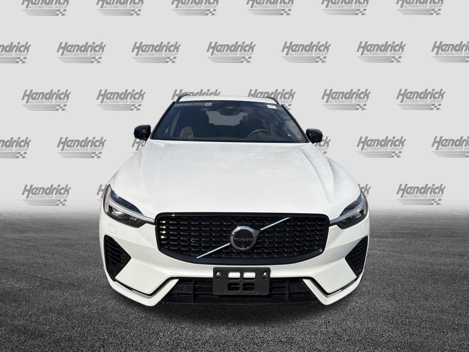 Certified 2024 Volvo XC60 T8 Plus image 3