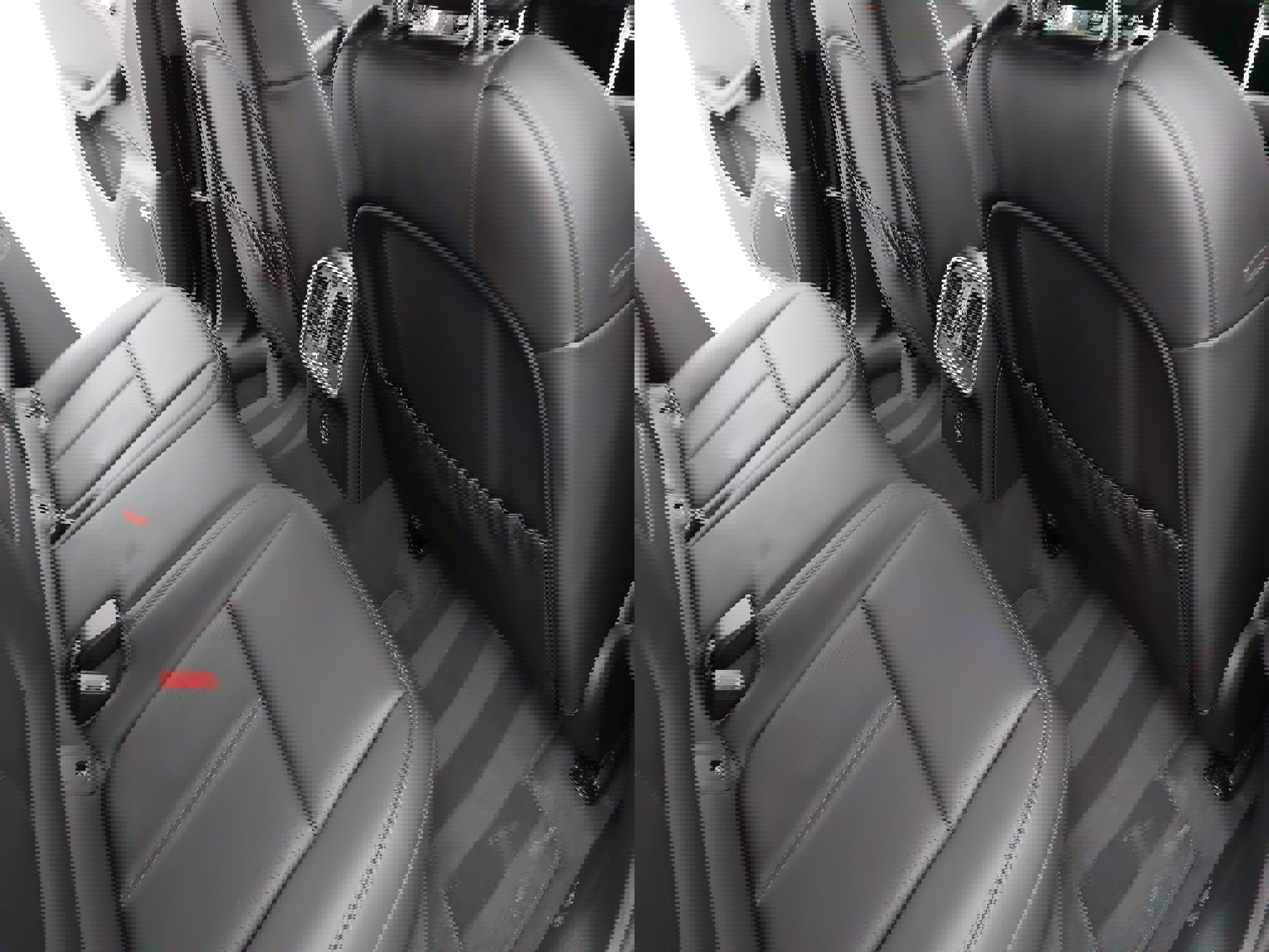 Certified 2026 Porsche Macan image 13