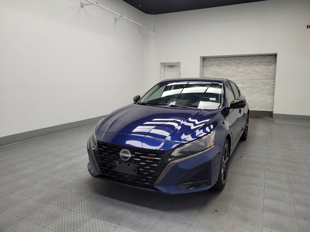 Used 2023 Nissan Altima 2.5 SR w/ SR Premium Package image 15