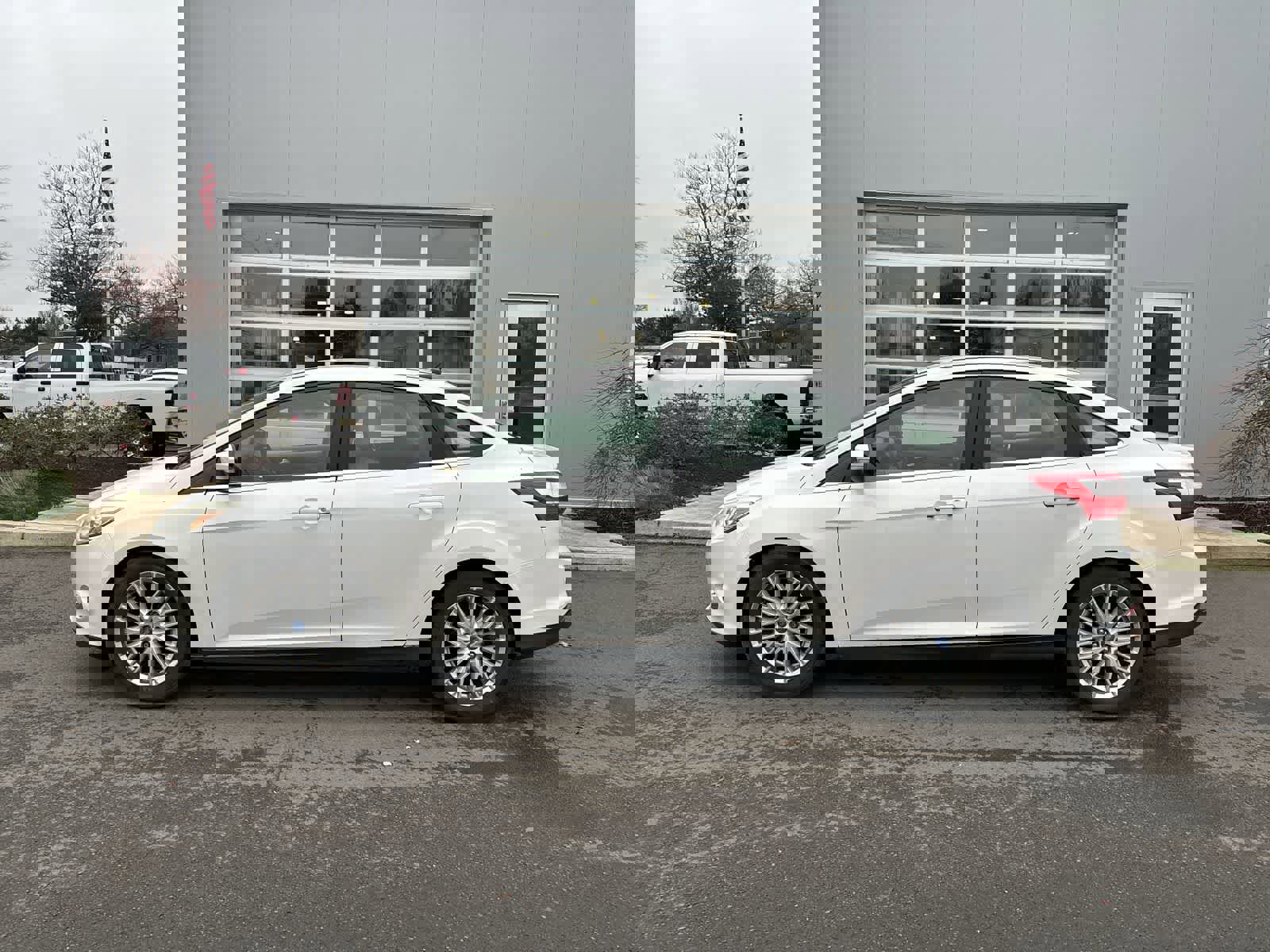 Used 2012 Ford Focus SEL image 2