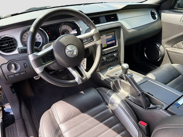 Used 2011 Ford Mustang GT Premium w/ Electronics Pkg RWD image 9