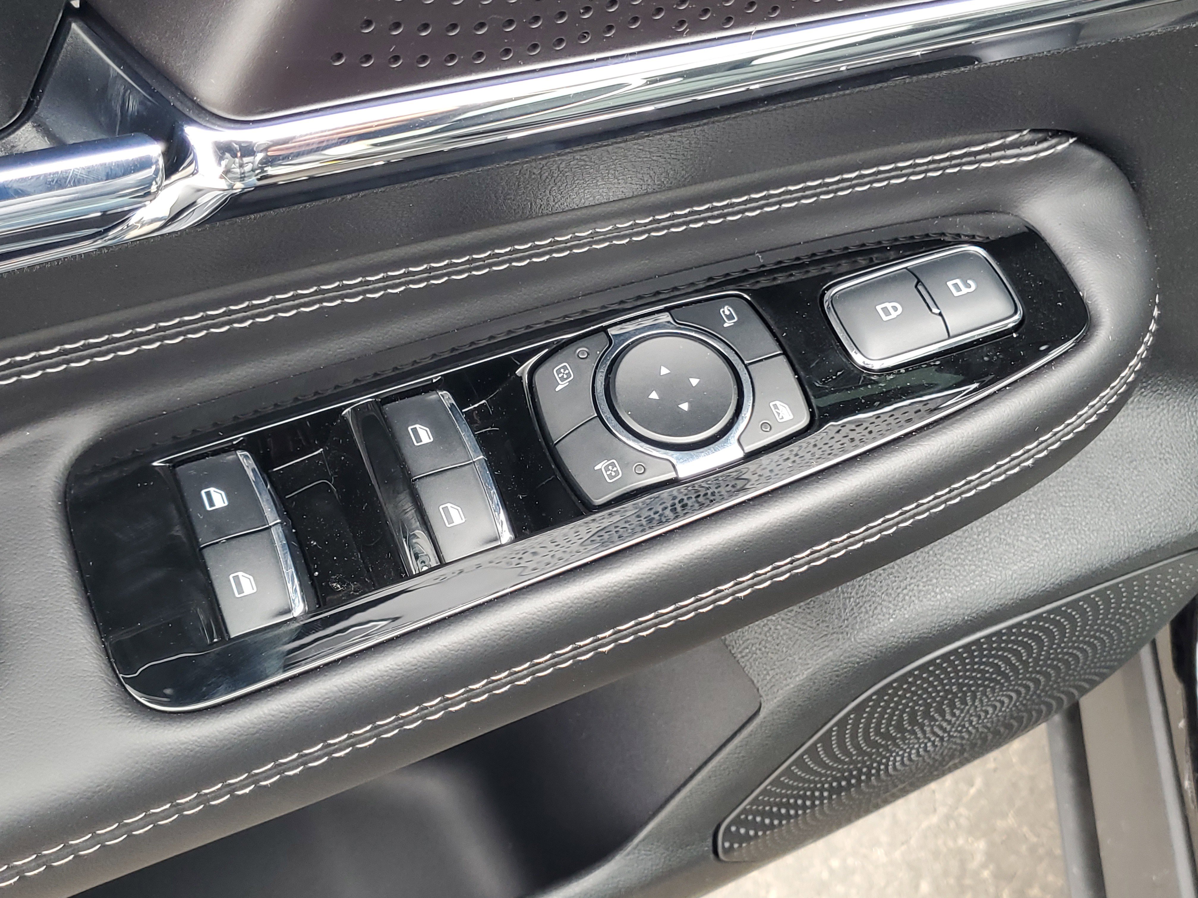 New 2026 Lincoln Corsair Premiere image 10