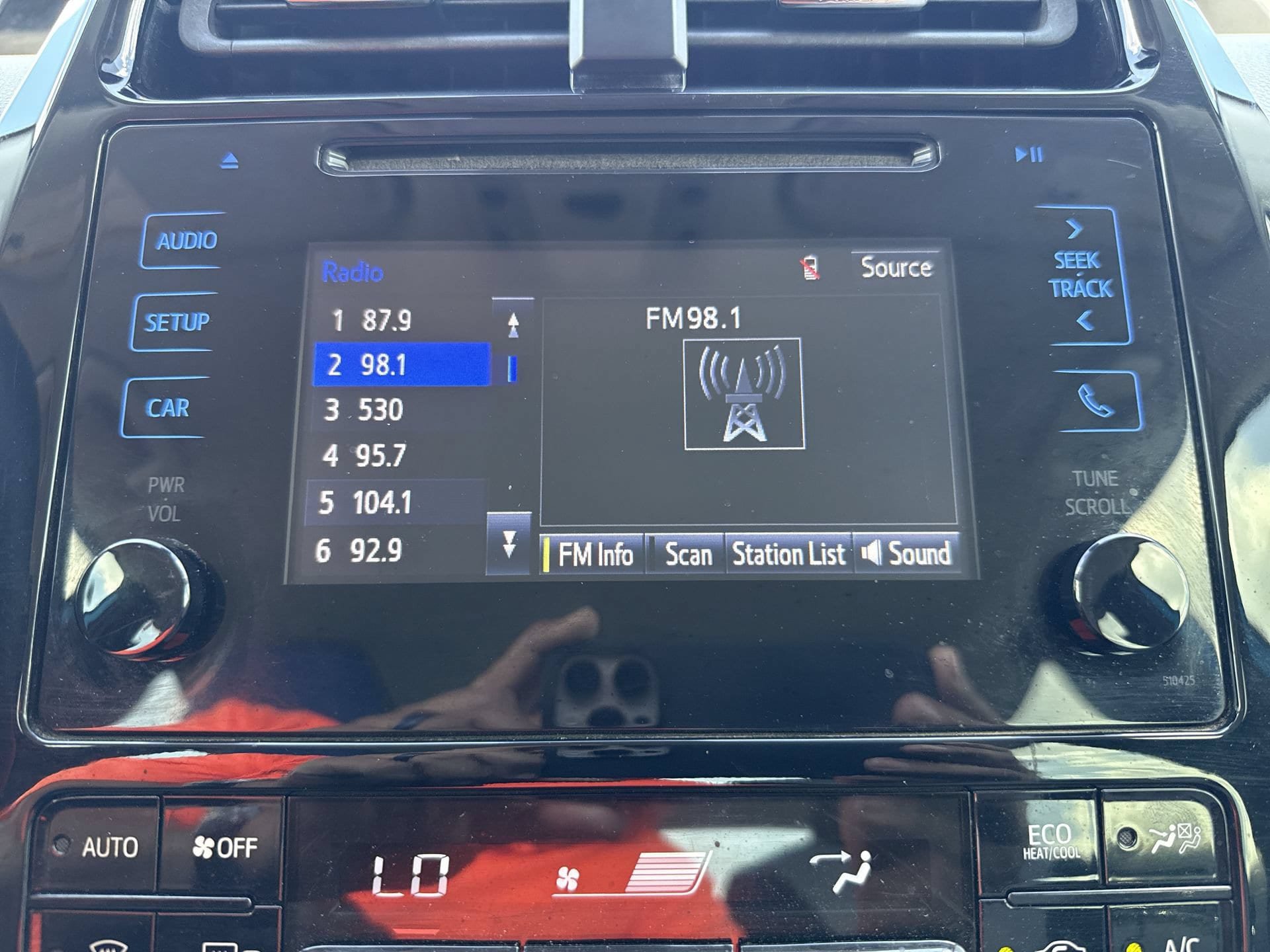Used 2019 Toyota Prius LE FWD image 12
