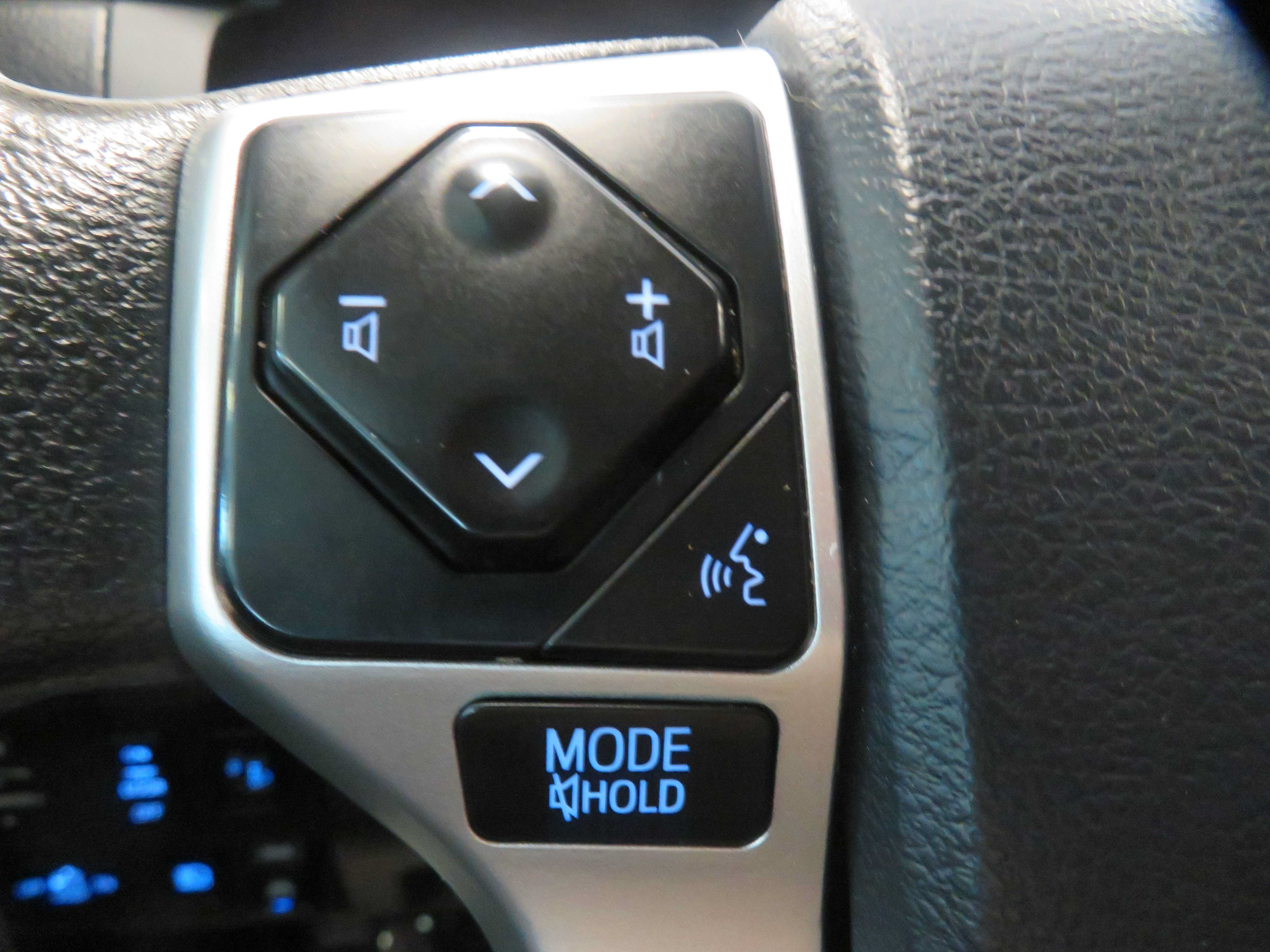 Used 2018 Toyota Tundra SR5 w/ SR5 Upgrade Package AWD/4WD image 32