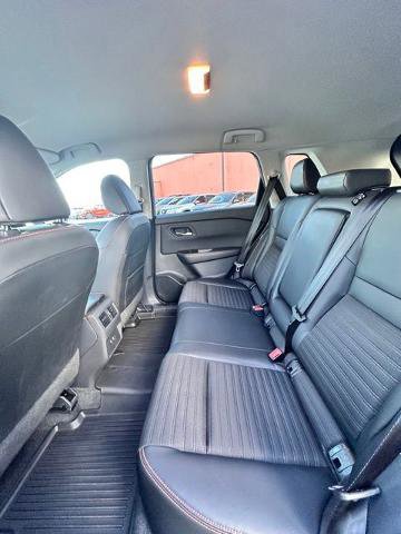 Certified 2025 Nissan Rogue SV image 29