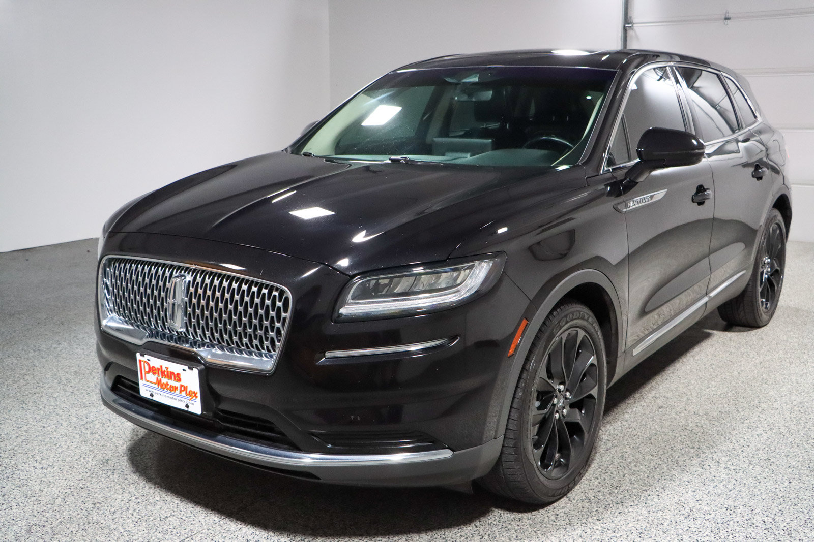 Used 2021 Lincoln Nautilus Reserve w/ Cargo Utility Package AWD/4WD image 32