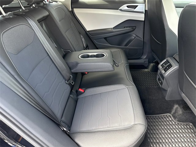 Used 2025 Volkswagen Taos SE image 18