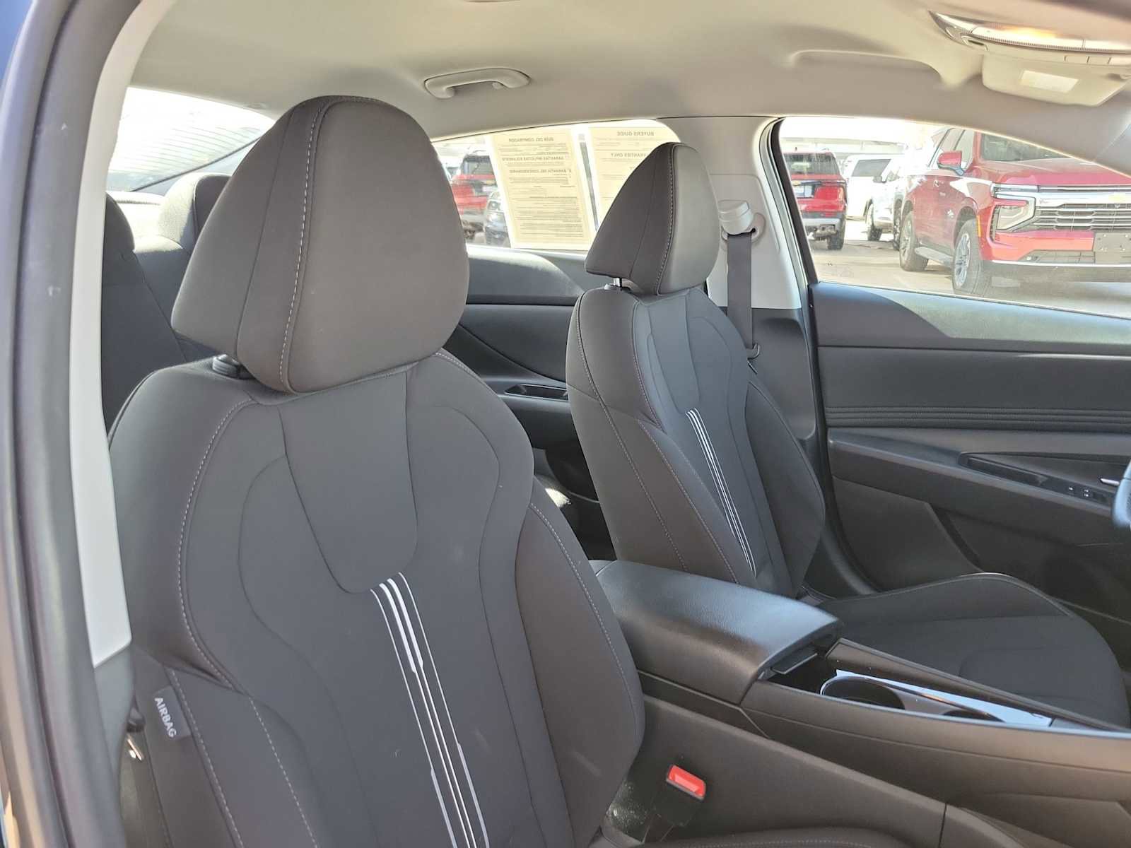 Used 2023 Hyundai Elantra SEL w/ Convenience Package image 14