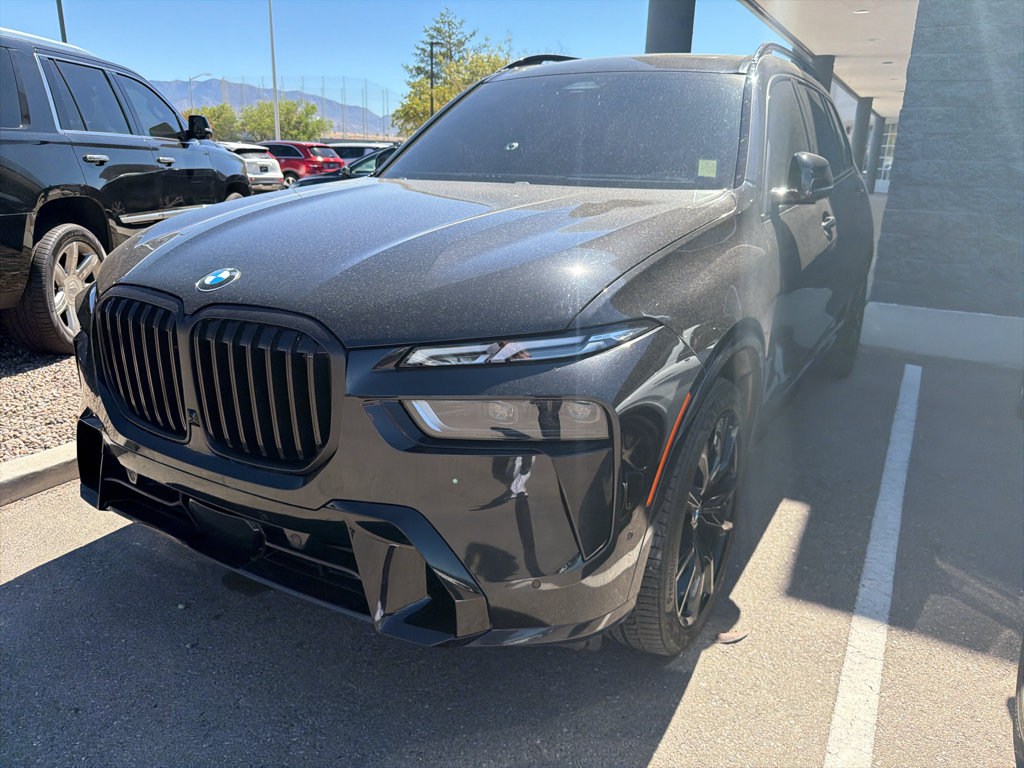 Used 2024 BMW X7 xDrive40i w/ Executive Package AWD/4WD image 2
