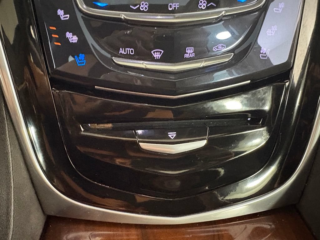 Used 2019 Cadillac Escalade Luxury AWD/4WD image 29