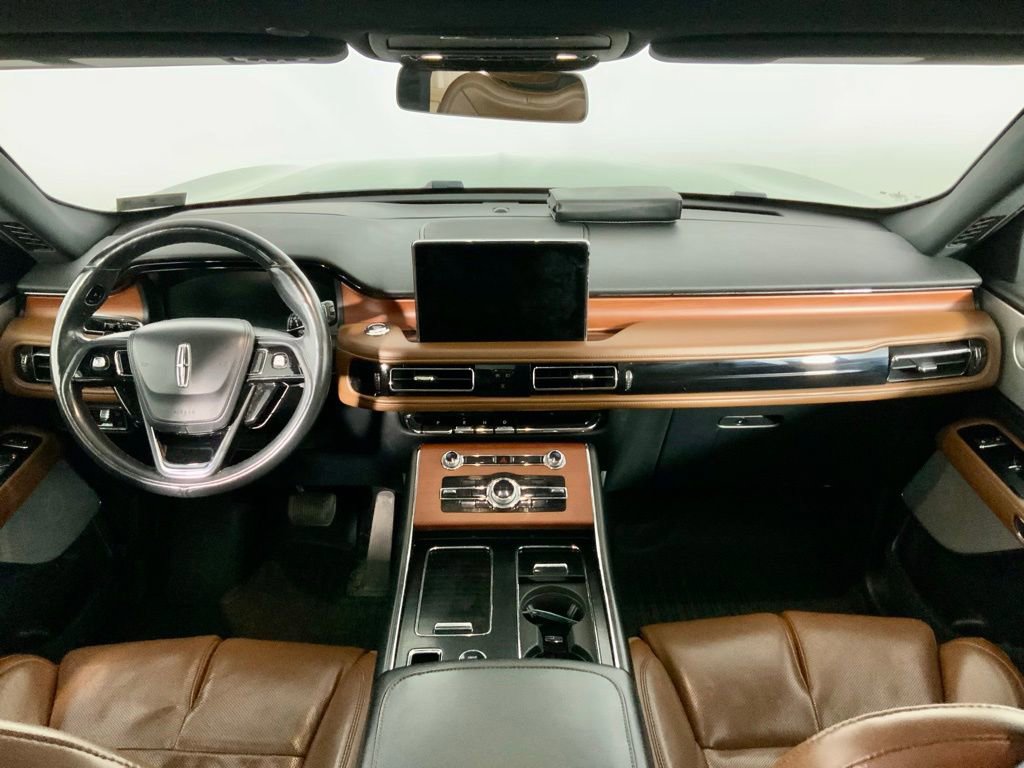 Used 2020 Lincoln Aviator Reserve w/ Equipment Group 202A AWD/4WD image 17