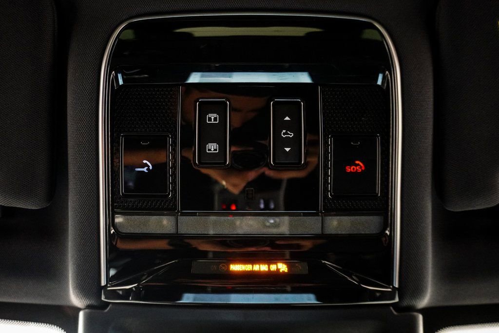 Used 2023 Land Rover Range Rover SE image 48