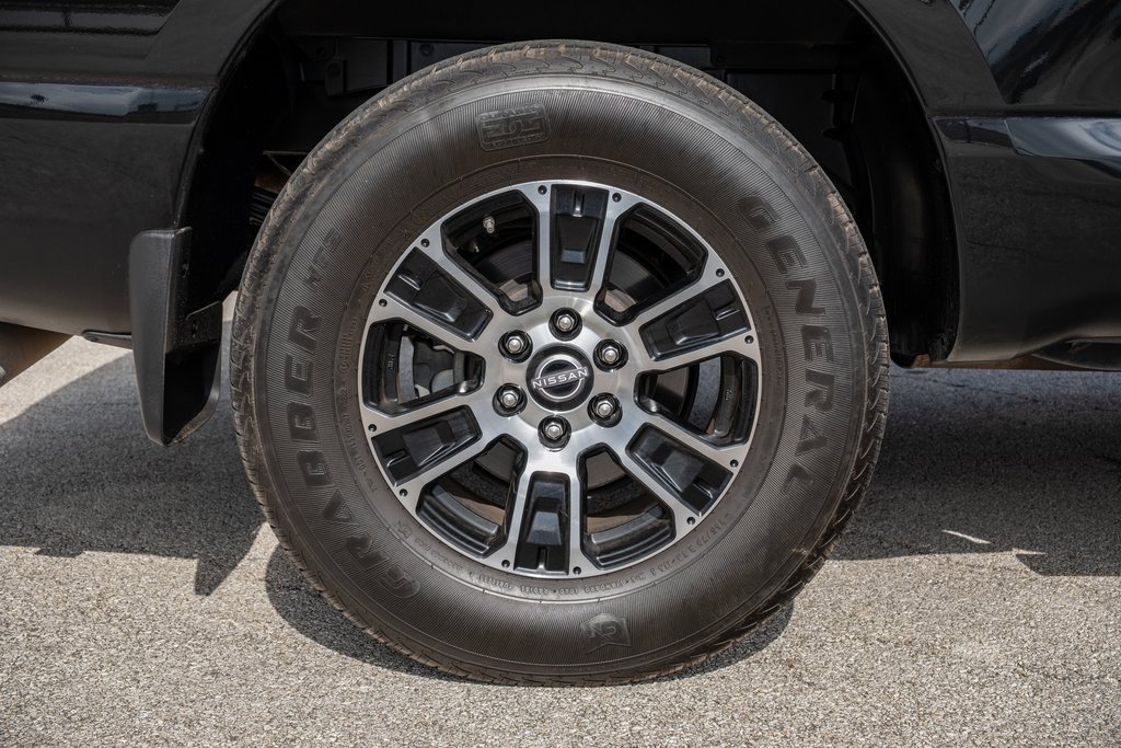 Used 2023 Nissan Titan SV w/ Accessory Utility Package image 9