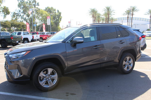 Certified 2022 Toyota RAV4 XLE FWD image 6