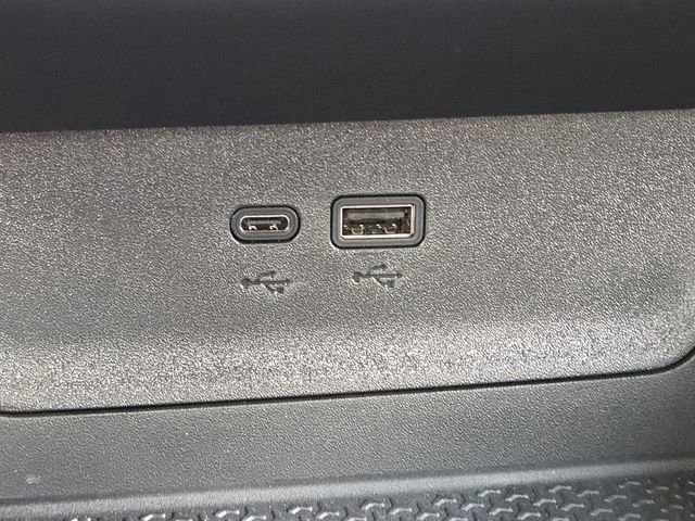 New 2026 Chevrolet Equinox LT w/ Safety and Technology Package image 8
