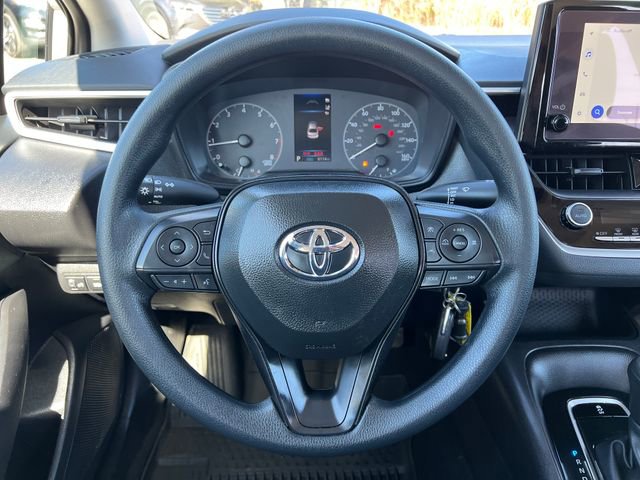 Used 2025 Toyota Corolla LE image 21