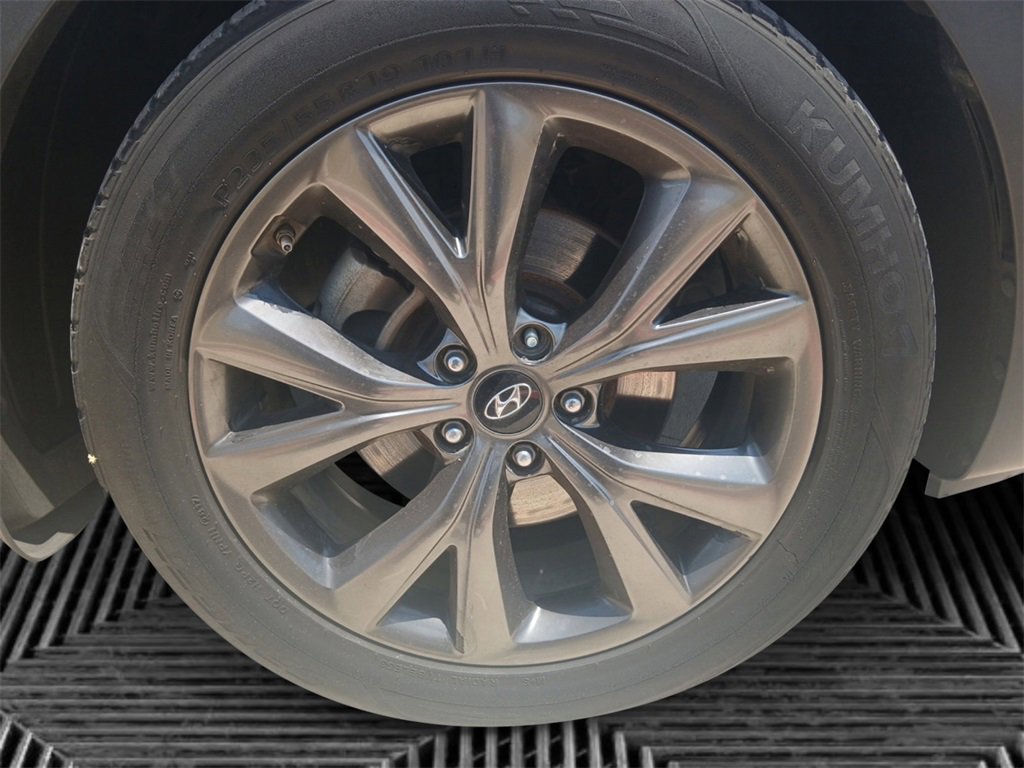 Used 2018 Hyundai Santa Fe Sport image 16