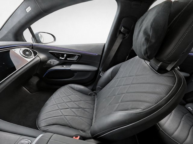 Used 2023 Mercedes-Benz EQS 580 4MATIC Sedan image 19