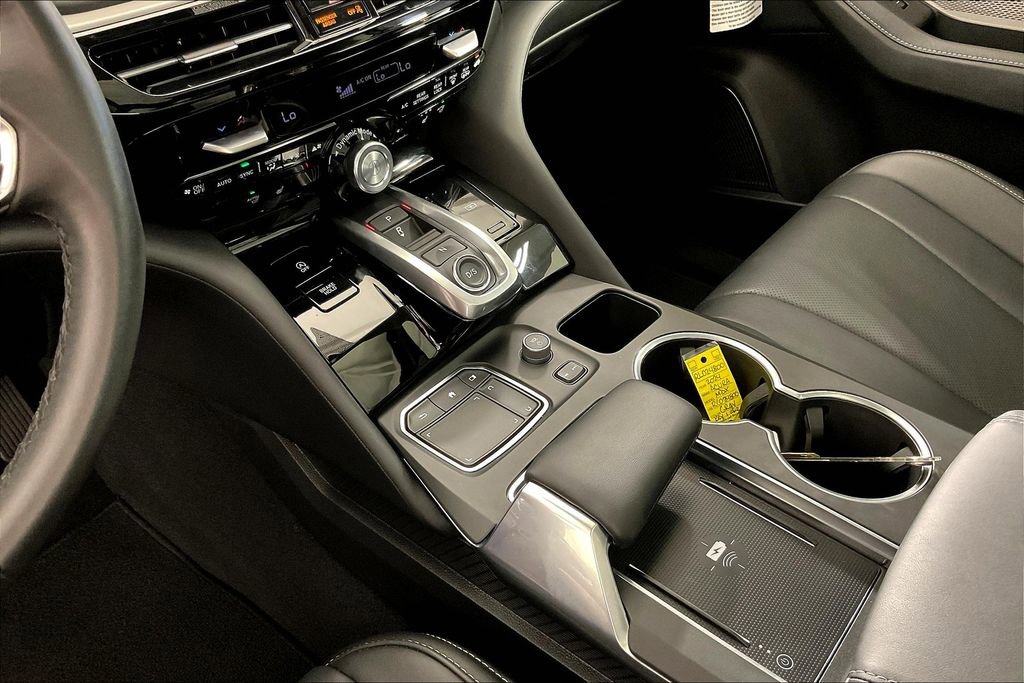 Used 2024 Acura MDX SH-AWD w/ Technology Package image 19