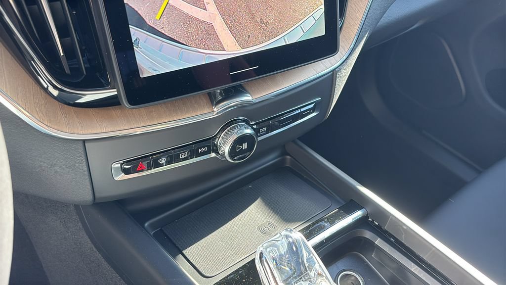 New 2026 Volvo XC60 B5 Core w/ Climate Package AWD/4WD image 20