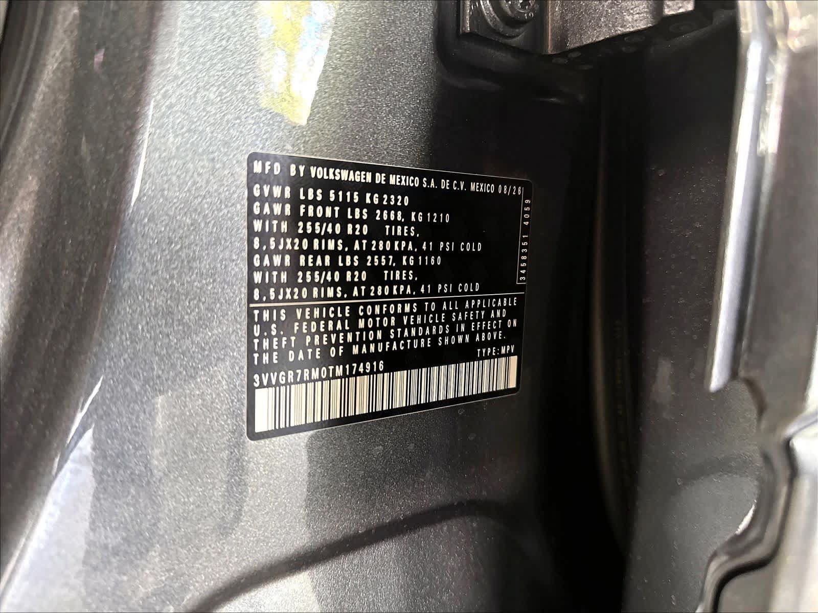 New 2026 Volkswagen Tiguan SE R-Line AWD/4WD image 8
