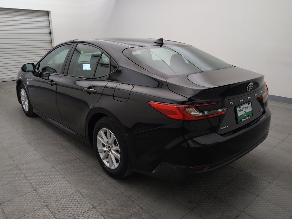 Used 2025 Toyota Camry LE FWD image 5