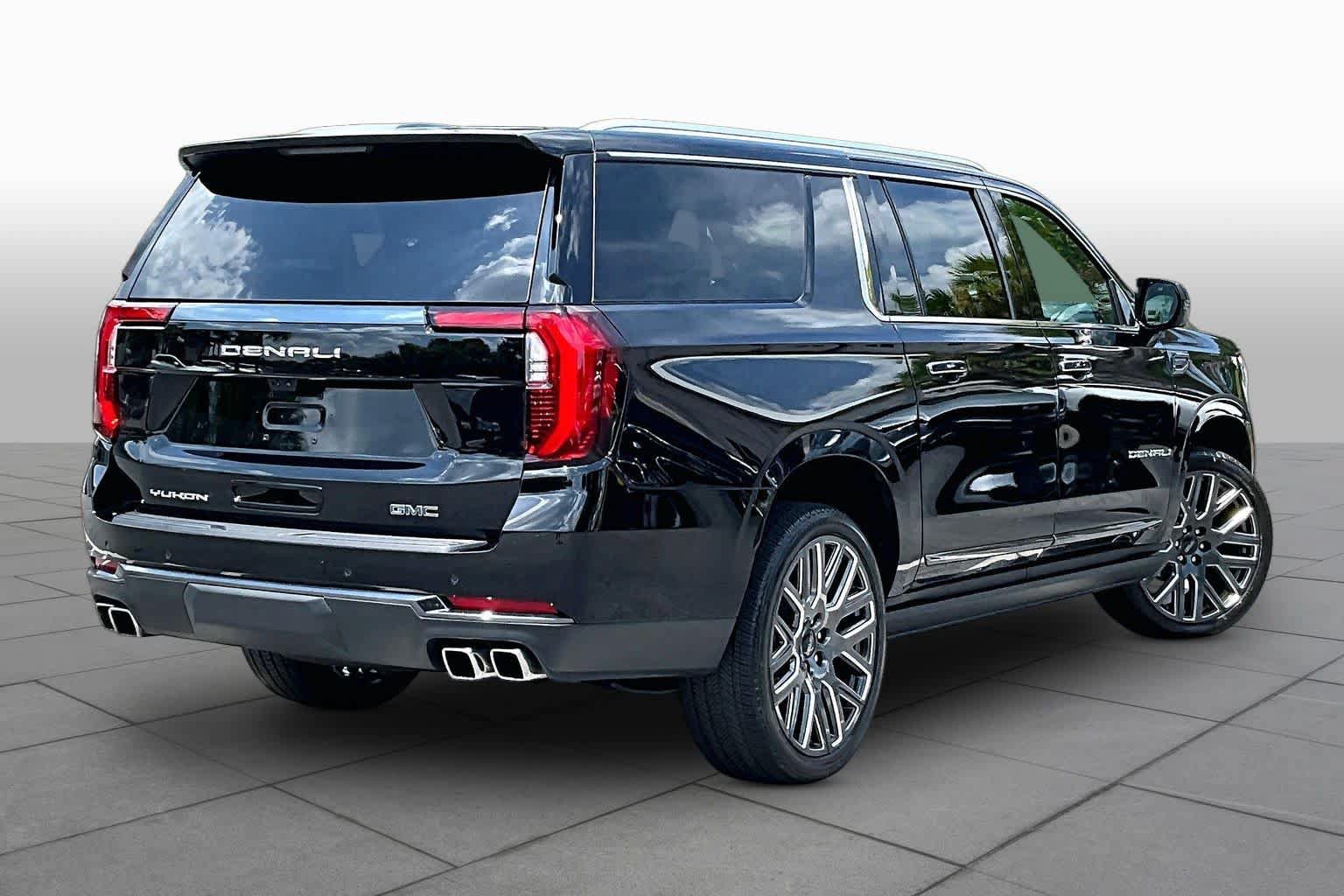 Used 2026 GMC Yukon XL Denali Ultimate AWD/4WD image 13