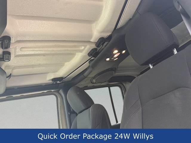 Used 2022 Jeep Gladiator Sport AWD/4WD image 14