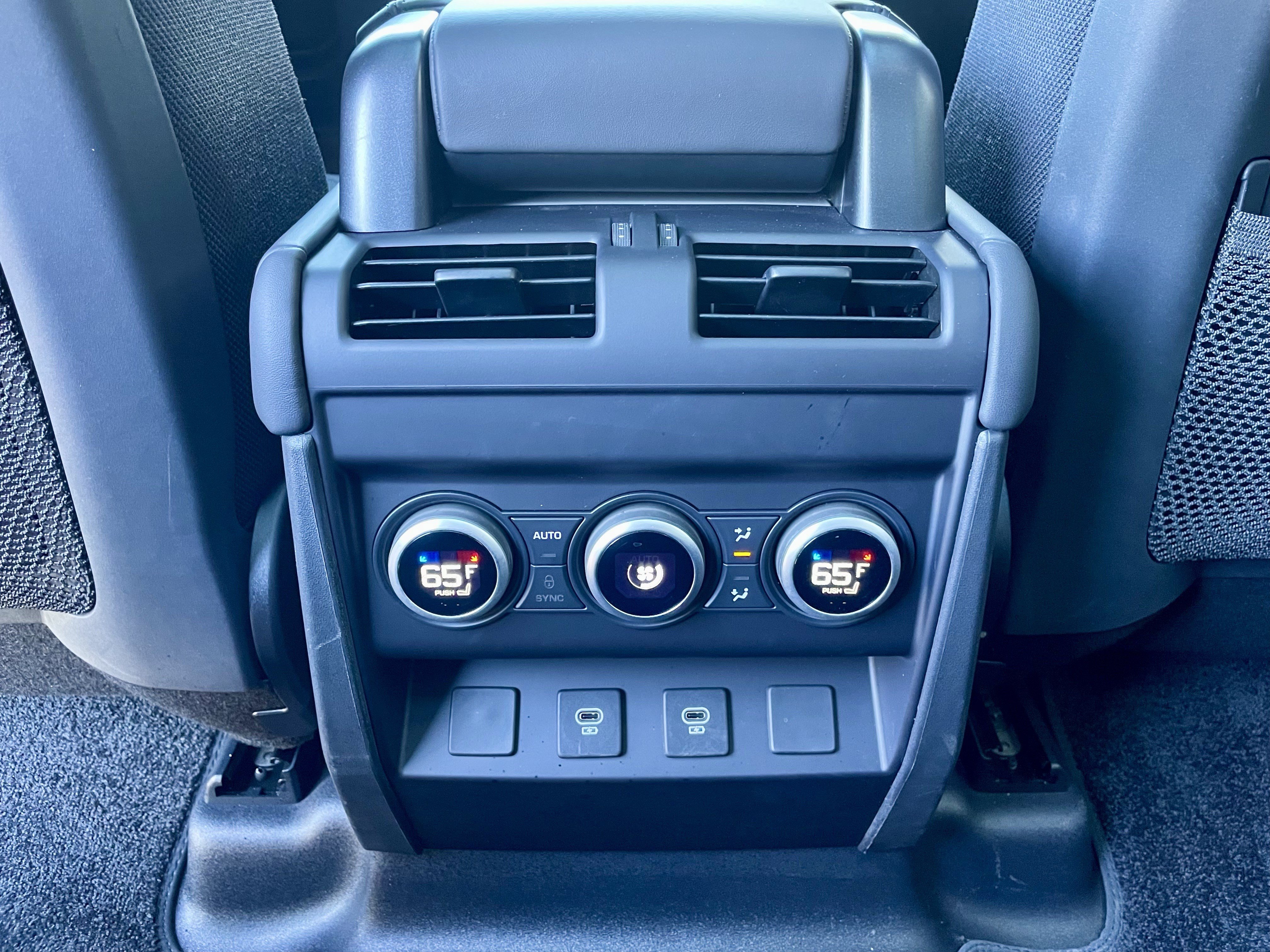 Certified 2025 Land Rover Defender 110 V8 AWD/4WD image 26