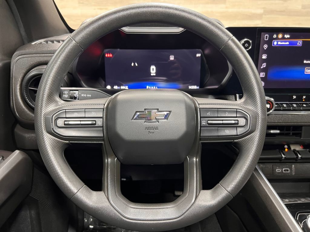 Used 2025 Chevrolet Colorado Trail Boss image 9