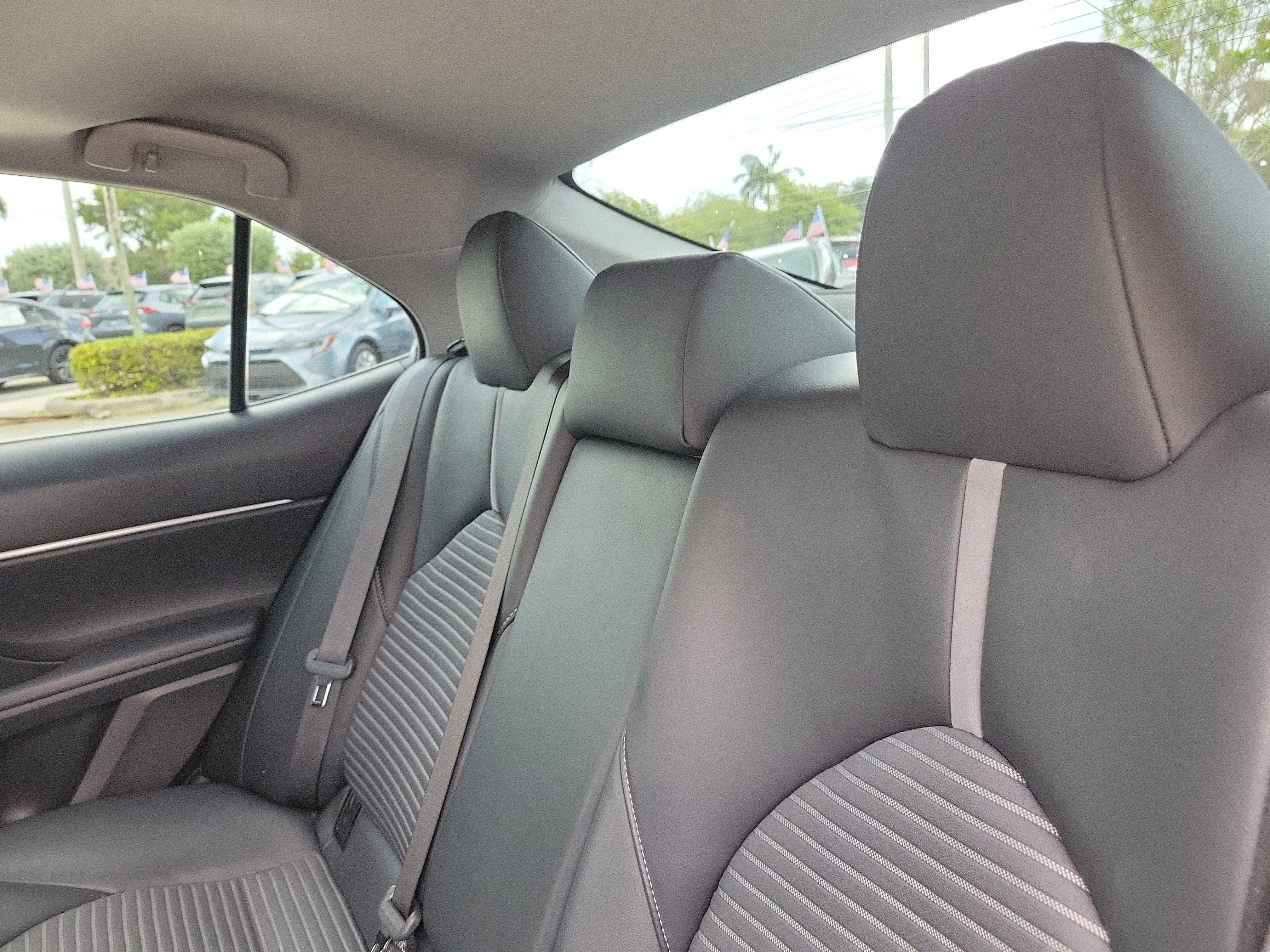 Used 2023 Toyota Camry SE w/ Convenience Package FWD image 12