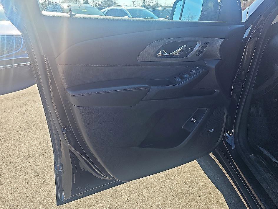 Used 2021 Chevrolet Traverse Premier w/ Redline Edition image 10
