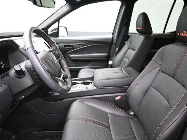 Used 2025 Honda Ridgeline TrailSport image 17