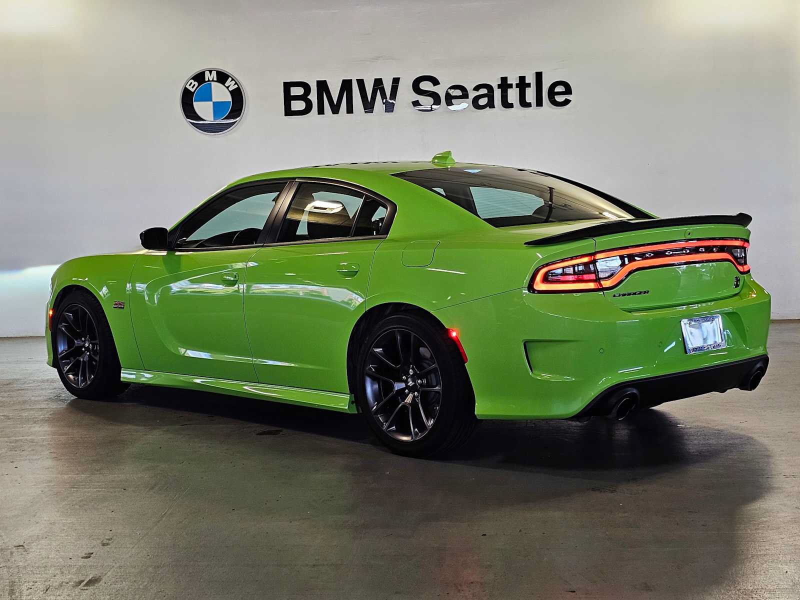 Used 2023 Dodge Charger Scat Pack w/ Harman/Kardon Audio Group RWD image 4